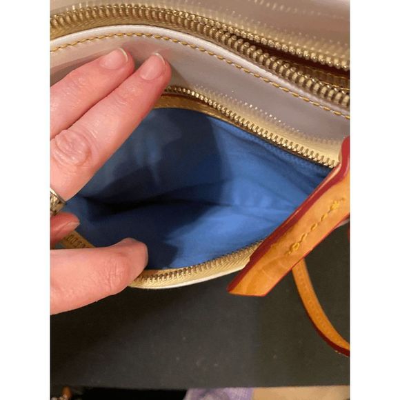 Dooney & Bourke White Grain Triple Zip Purse Handbag Crossbody RARE - Picture 4 of 8